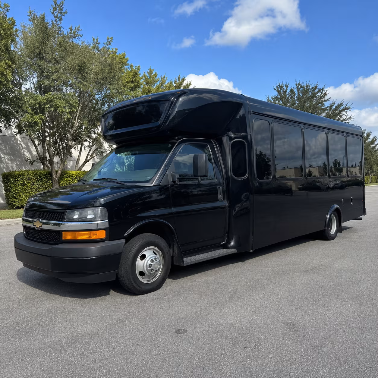 Naples Birthday, Sweet 16, & Quinceañera Transportation party bus exterior