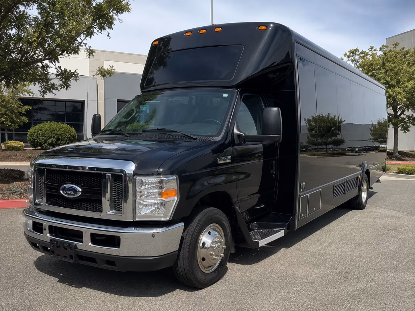 Naples Sporting Event Transportation party bus exterior